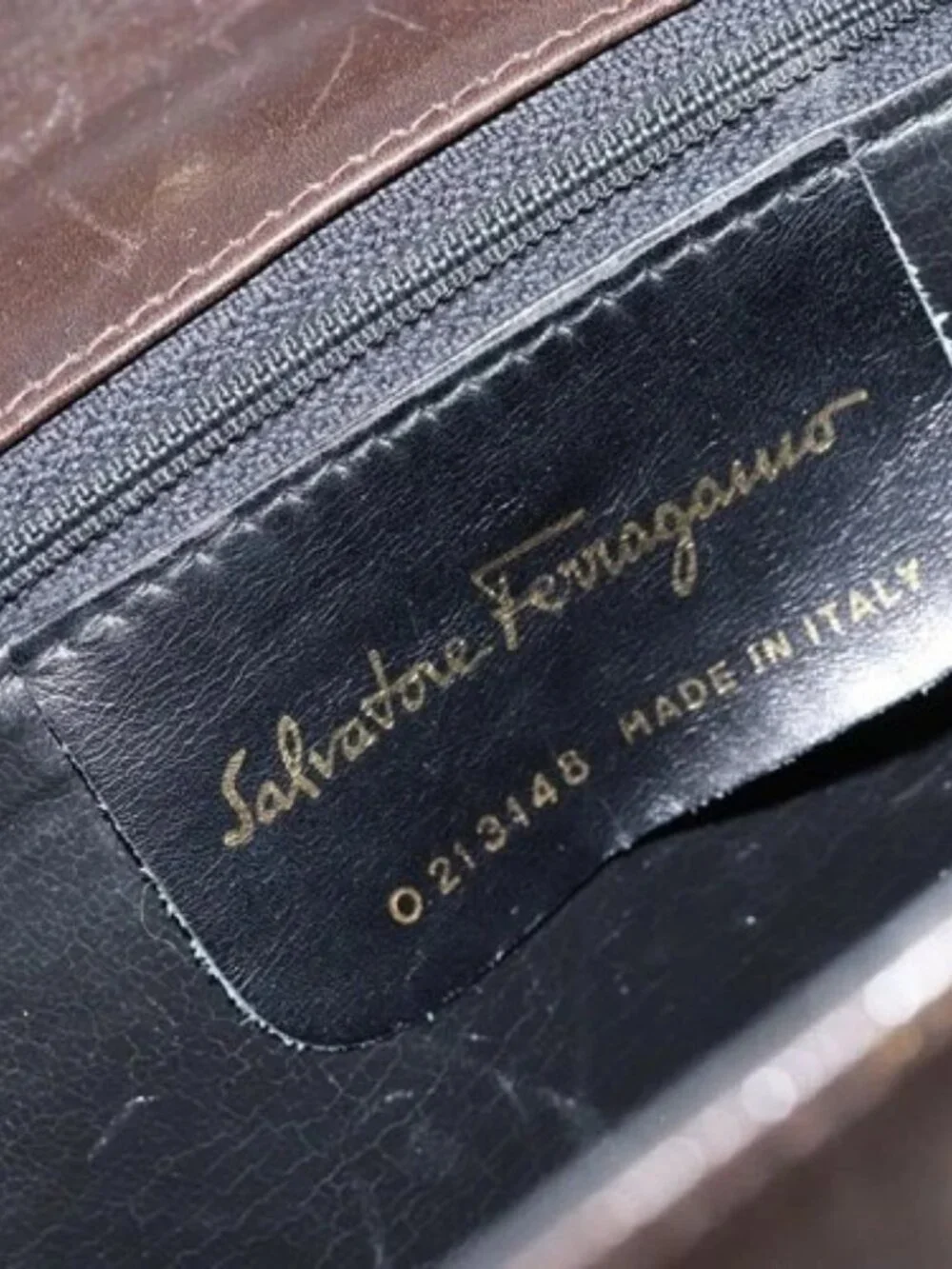 Salvatore Ferragamo Gancini Shoulder Bag Leather Dark Brown Gold Auth LNZ544
